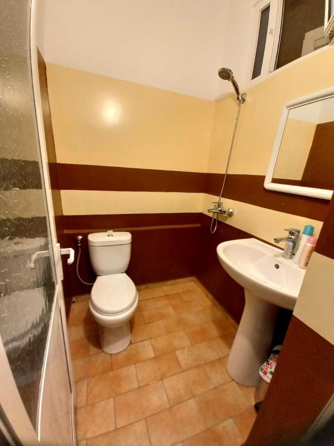 Manthoguesthouse Gjirokastër المظهر الخارجي الصورة