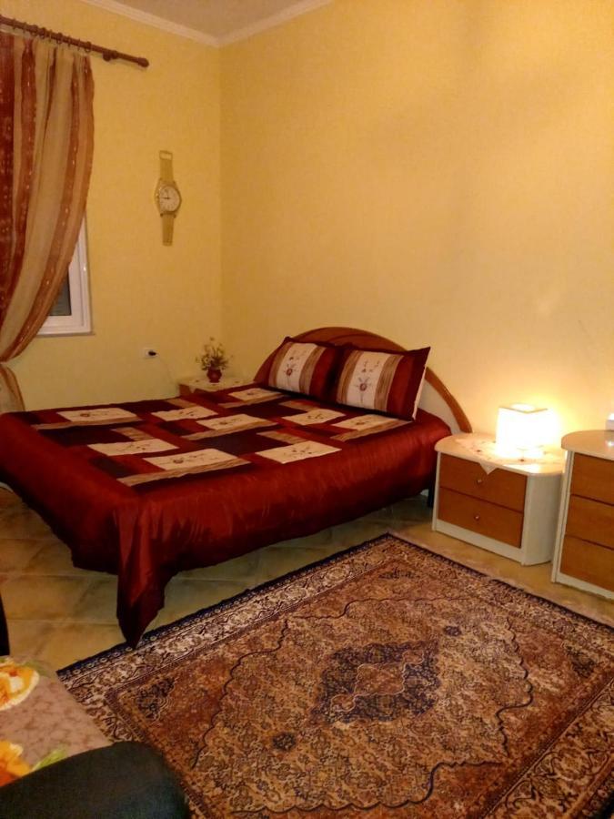 Manthoguesthouse Gjirokastër المظهر الخارجي الصورة