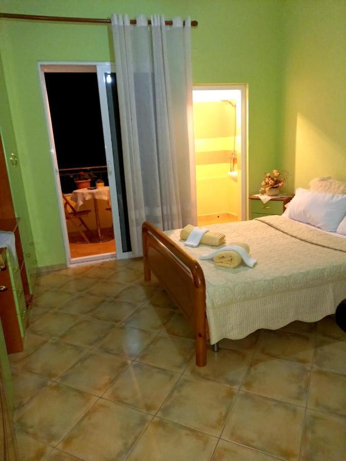 Manthoguesthouse Gjirokastër المظهر الخارجي الصورة